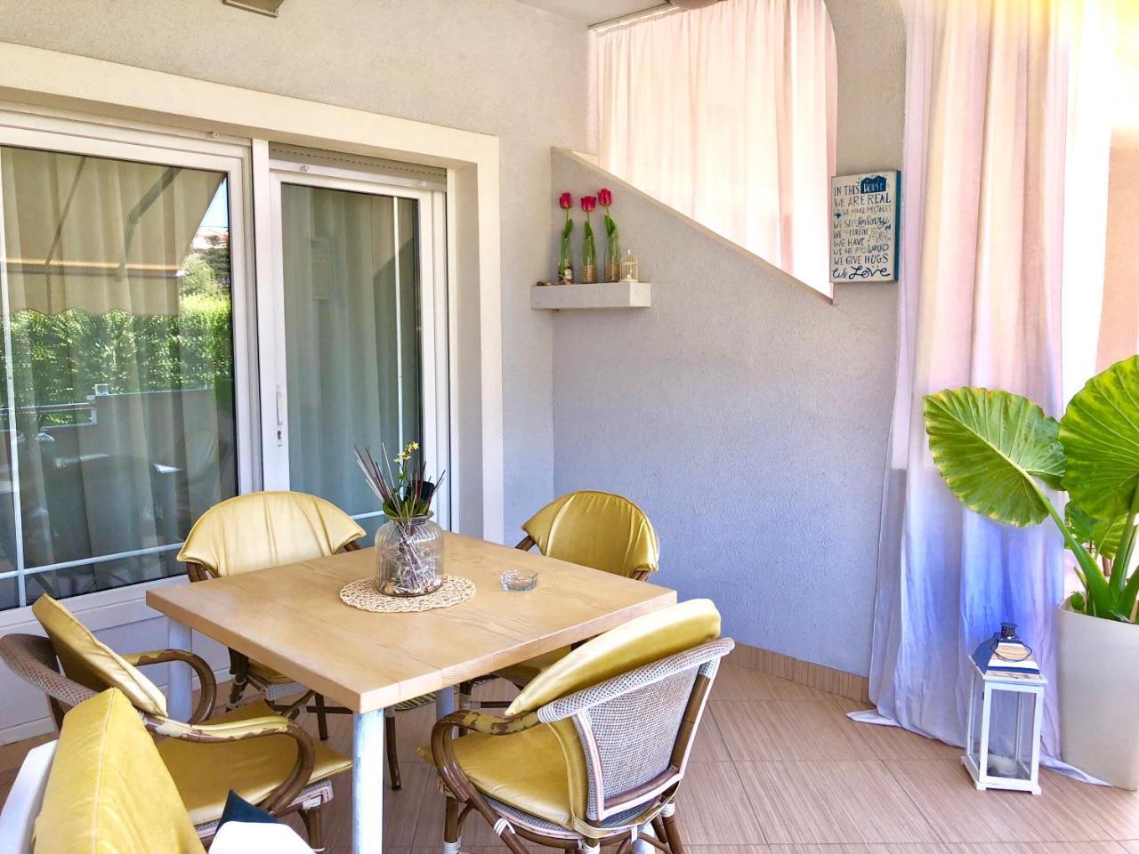 Apartment Natasa Palit Exterior photo