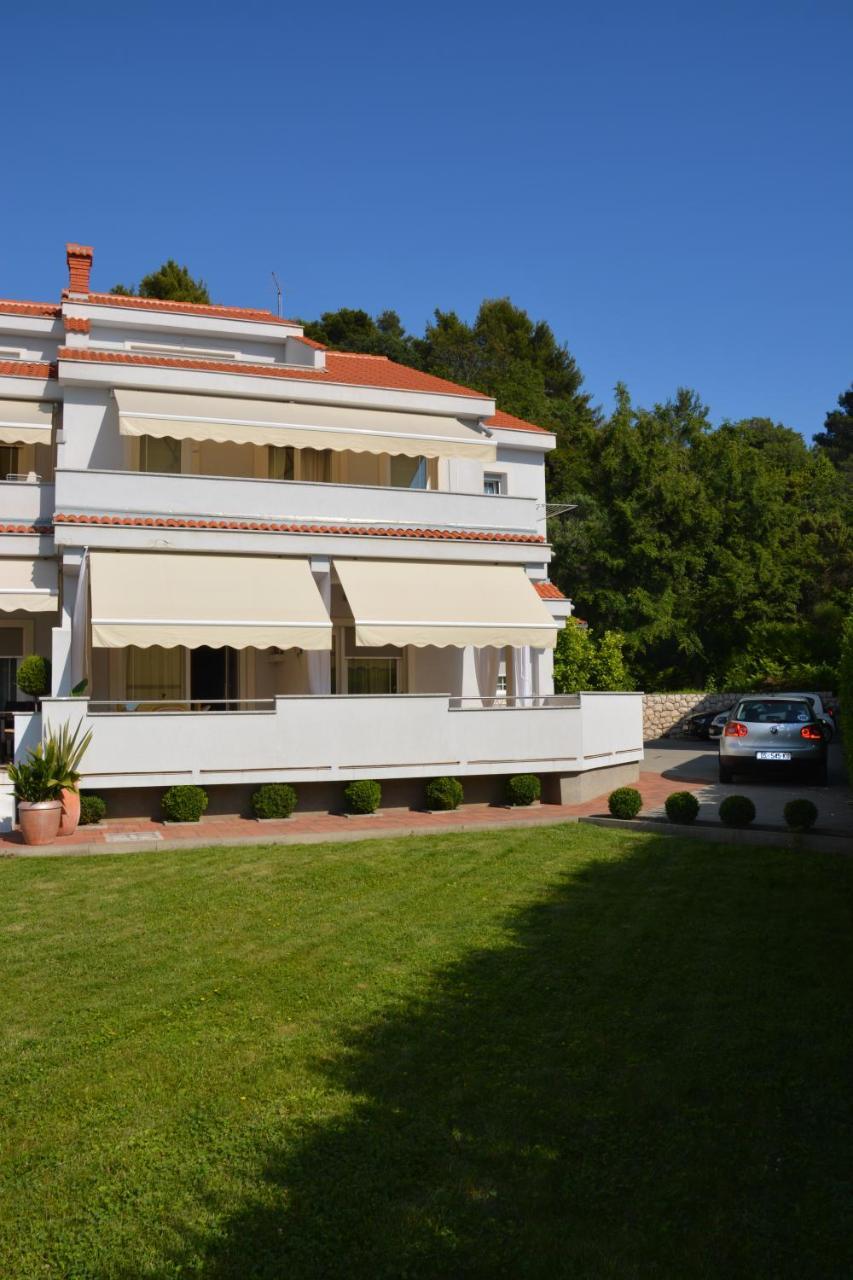 Apartment Natasa Palit Exterior photo